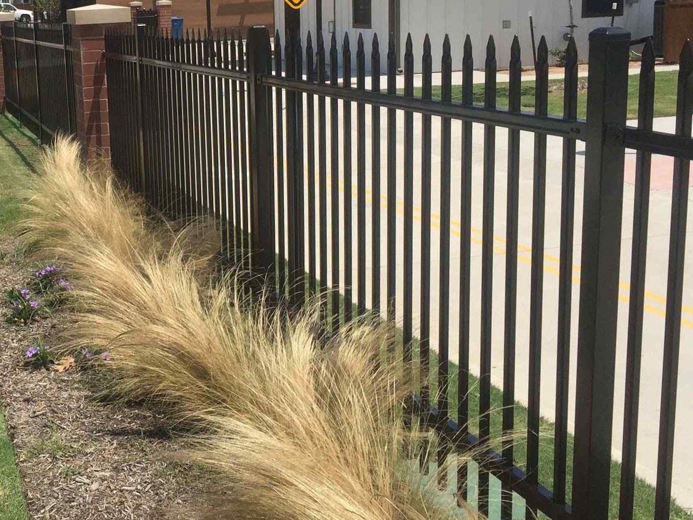 Photo of an aluminum fence in Cross Roads, TX