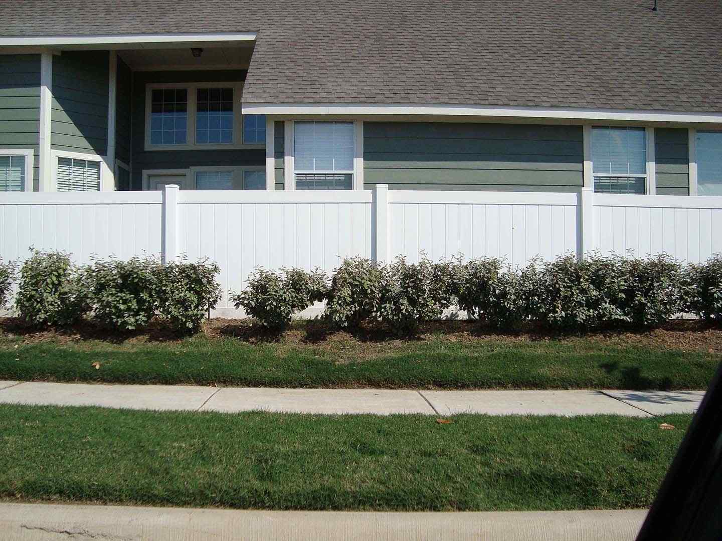 Photo of a North Dallas Fort Worth vinyl fence.